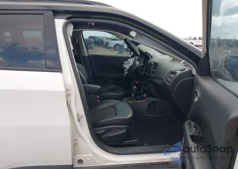 2021 Jeep Compass Altitude Fwd z USA, uszkodzony, nr VIN 3C4NJCBBXMT527300